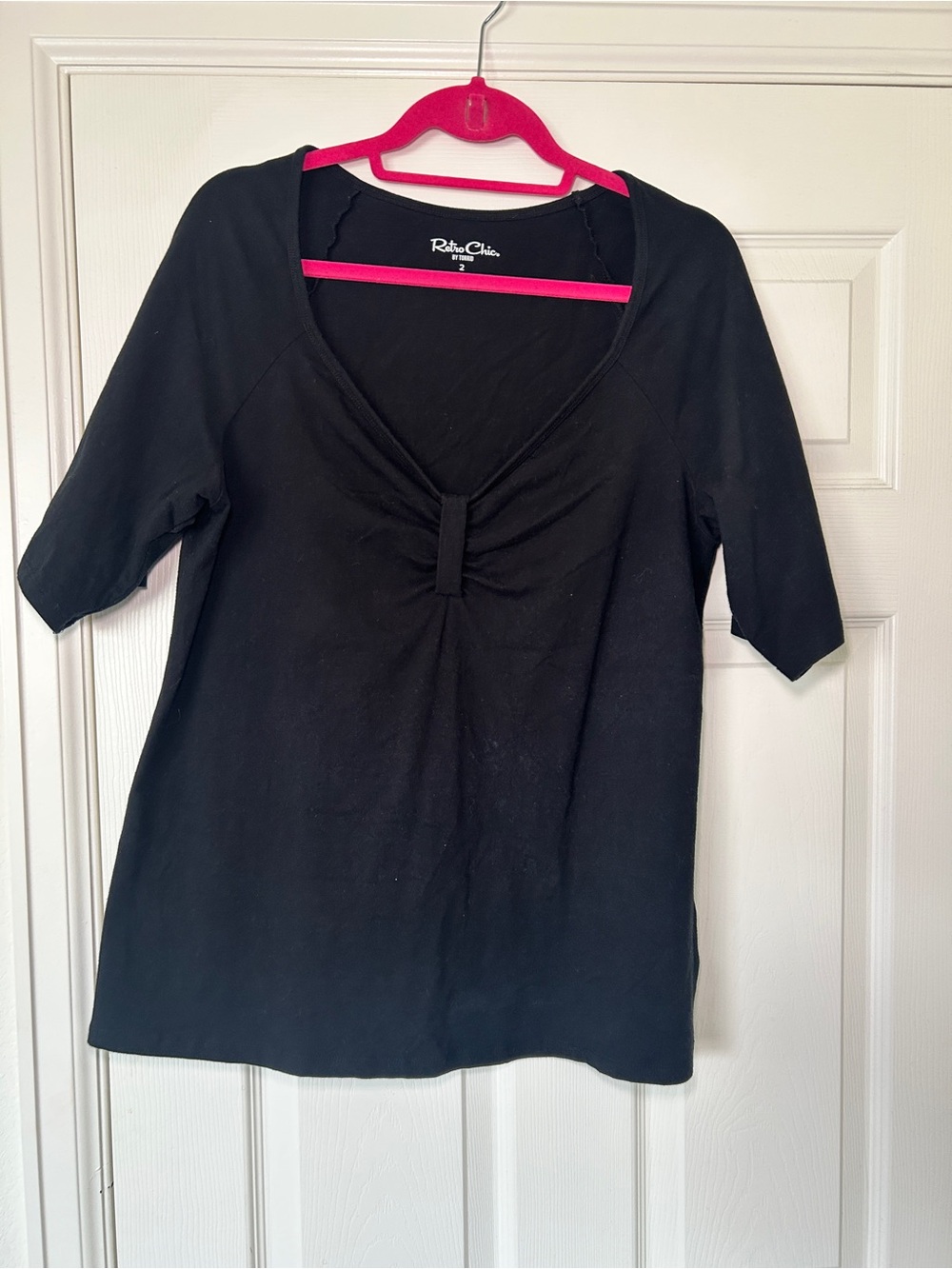 Retro Style Black Top, 3/4 Sleeves